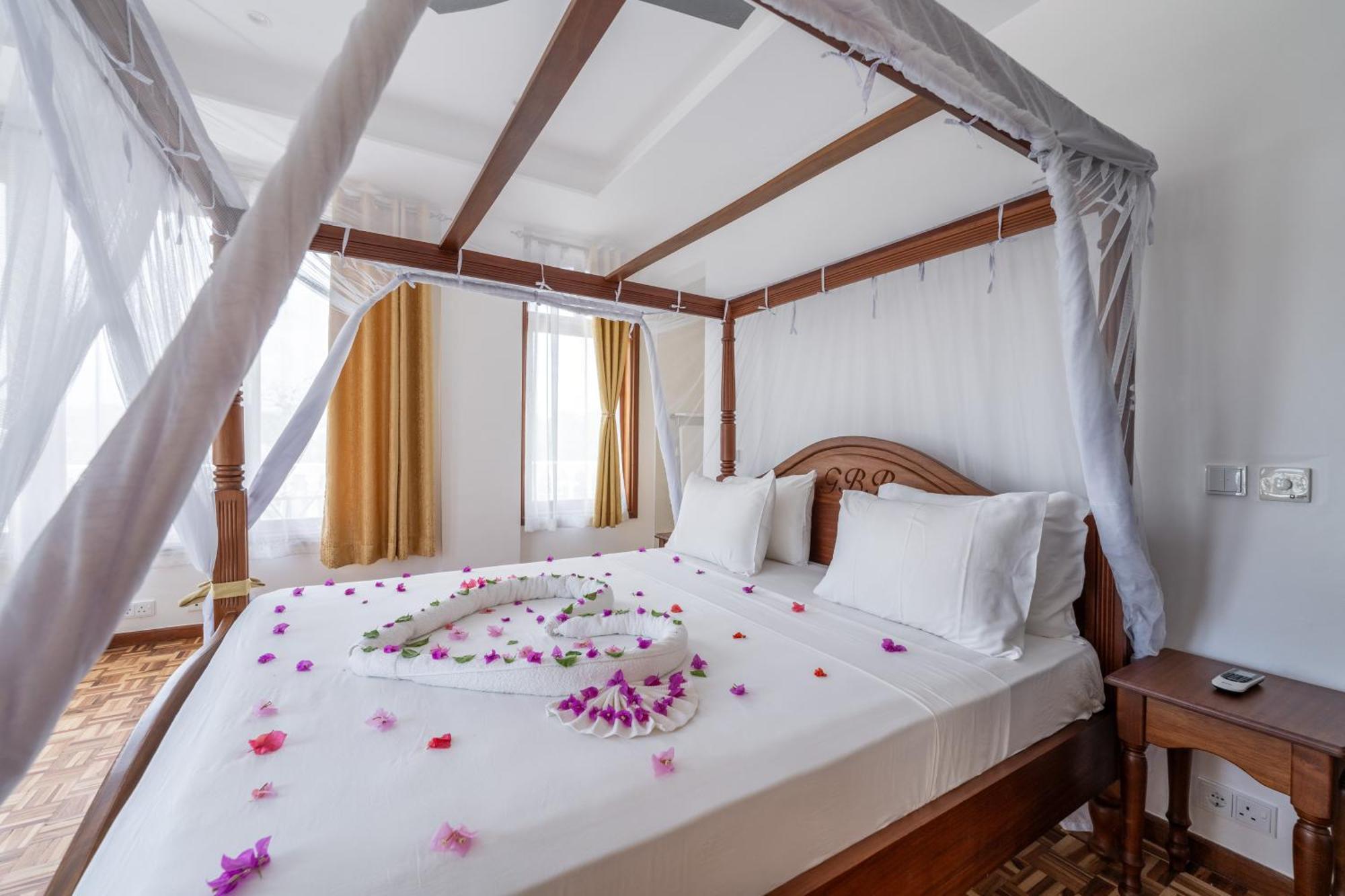 Villa Branca Diani Boutique Luxury & Personalized Service Diani Beach Exterior photo